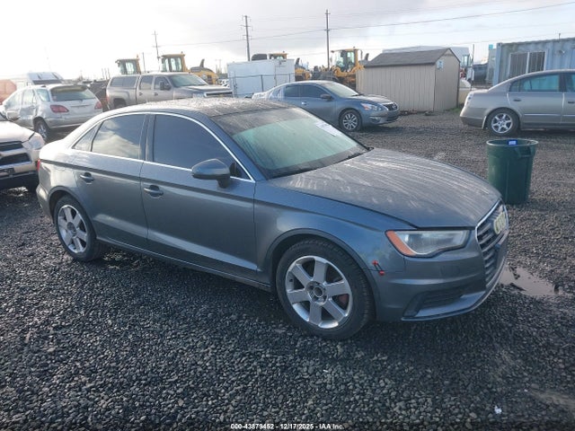 2015 AUDI A3 WAUBFGFF8F1002896 Photo 0