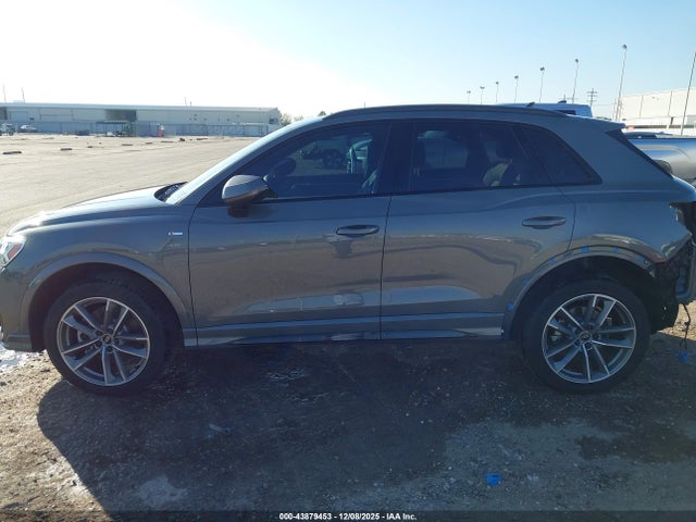 2025 Audi Q3 Premium 45 Tfsi S Line Quattro Tiptronic მანქანა იყიდება აუქციონზე, vin: WA1DECF3XS1071171, აუქციონის ნომერი: 43879453