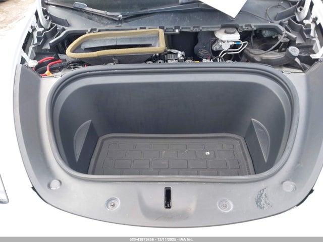 2021 TESLA MODEL Y 5YJYGDEE3MF102507 Photo 9