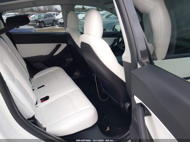 2021 TESLA MODEL Y 5YJYGDEE3MF102507 Photo 7