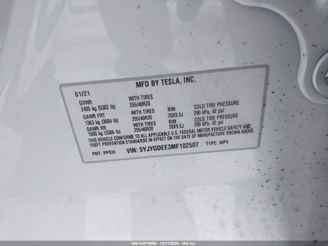 2021 TESLA MODEL Y 5YJYGDEE3MF102507 Photo 8