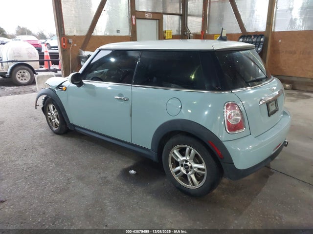 2013 MINI HARDTOP WMWSU3C56DT373034 Photo 2