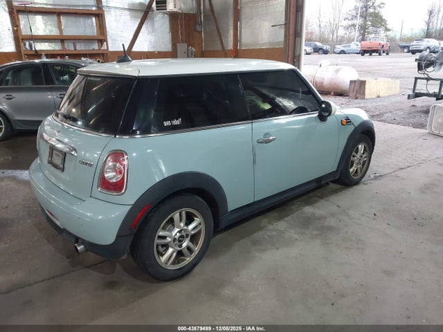 2013 MINI HARDTOP WMWSU3C56DT373034 Photo 3