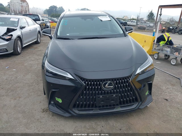 JTJHKCFZ5N2008592 Lexus Nx 450h+ Luxury