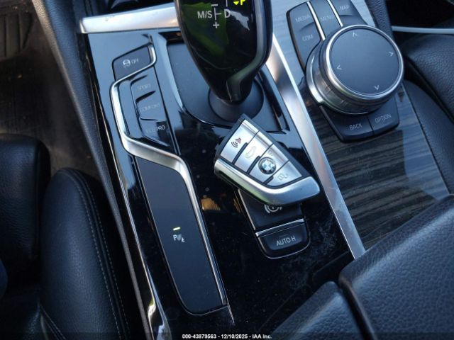 2018 BMW 530I WBAJA5C55JWA36853 Photo 10