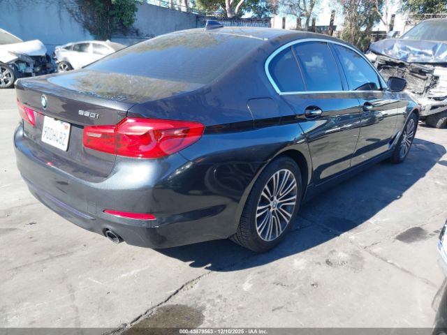 2018 BMW 530I WBAJA5C55JWA36853 Photo 3
