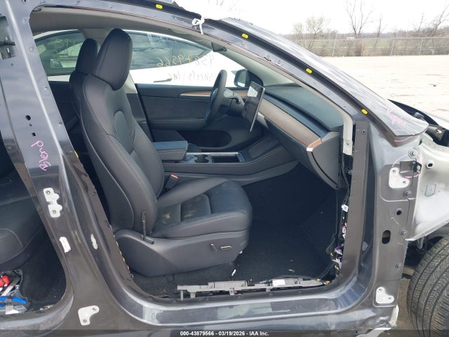 Продажа на аукционе авто 2025 Tesla Model Y Long Range Dual Motor All-wheel Drive, vin: 7SAYGDEE6SF318500, номер лота: 43879566