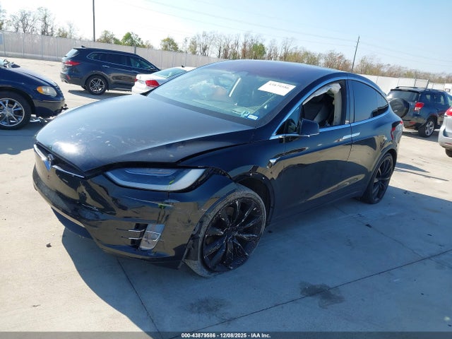 2018 TESLA MODEL X 5YJXCAE2XJF104567 Photo 1