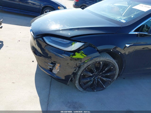 2018 TESLA MODEL X 5YJXCAE2XJF104567 Photo 5