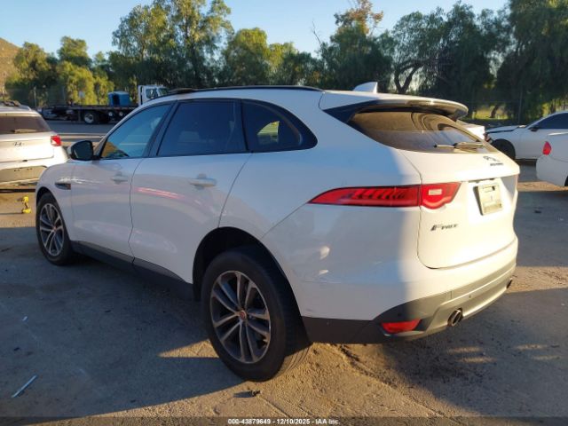 2017 JAGUAR F-PACE SADCJ2BVXHA088693 Photo 2