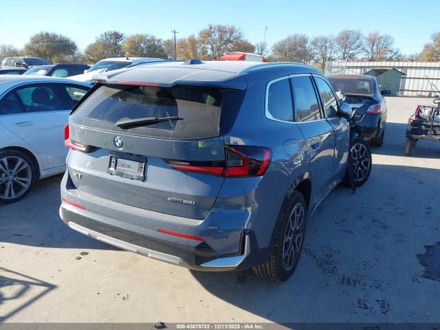 2024 BMW X1 WBX73EF0XR5Z67454 Photo 3