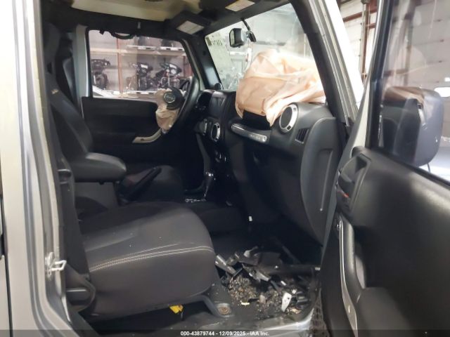 2013 JEEP WRANGLER UNLIMITED 1C4BJWEG9DL628187 Photo 4