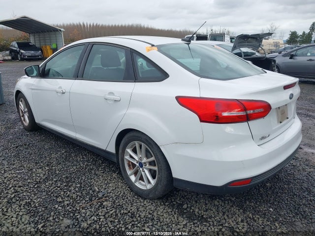 Ford FOCUS SE 2015 1FADP3F29FL243889 Image 3