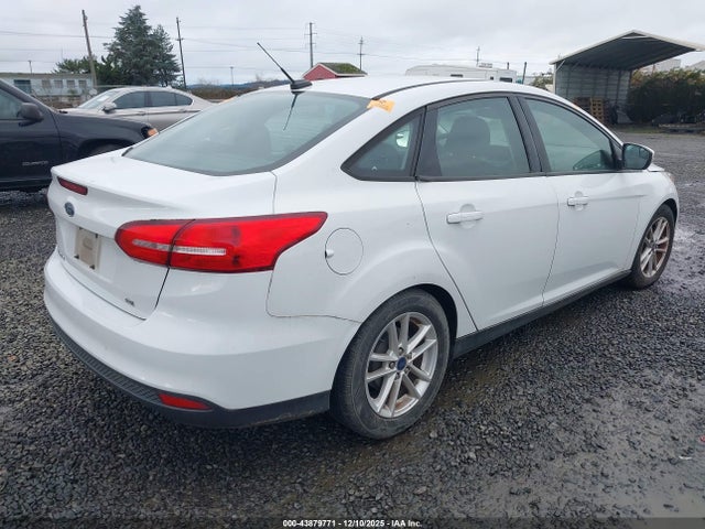 Ford FOCUS SE 2015 1FADP3F29FL243889 Image 4