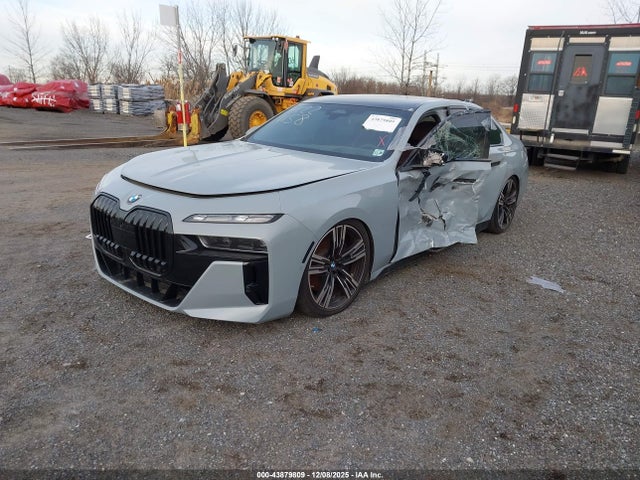 2024 BMW 760 WBA33EJ05RCP93532 Photo 1