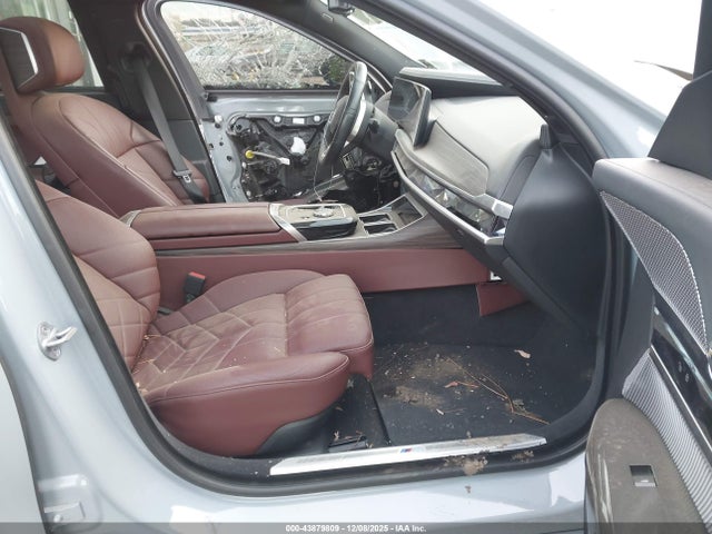 2024 BMW 760 WBA33EJ05RCP93532 Photo 4