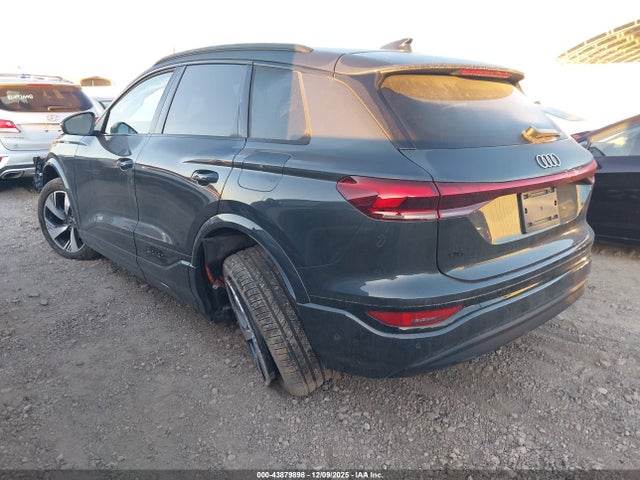 2025 AUDI Q6 E-TRON WA124BGF7SA014391 Photo 2