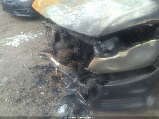 2013 VOLKSWAGEN TOUAREG WVGEP9BP5DD003695 Photo 5