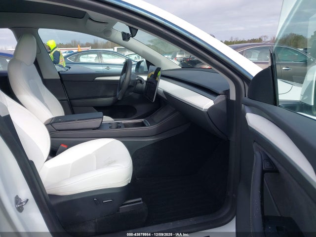 2023 TESLA MODEL Y 7SAYGAEE4PF856425 Photo 4
