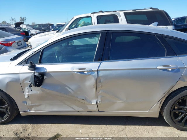 Ford FUSION SE 2019 3FA6P0HD6KR148921 Image 14
