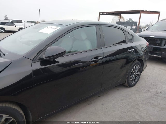 3KPF24AD5NE488504 KIA Forte Lxs