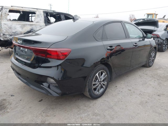 3KPF24AD5NE488504 KIA Forte Lxs