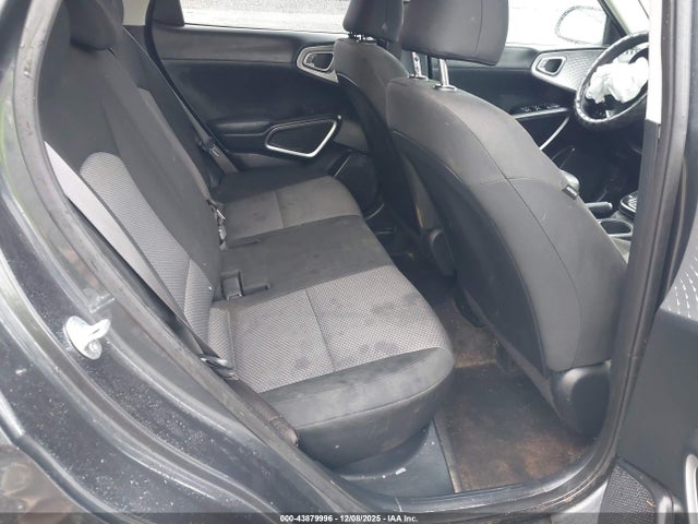 KNDJ23AU8S7256723 KIA SOUL LX