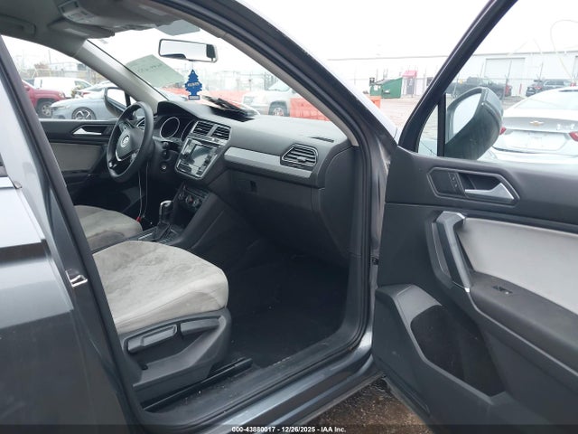 Продаж на аукціоні авто 2020 Volkswagen Tiguan 2.0t S, vin: 3VV1B7AX7LM112848, номер лоту: 43880017