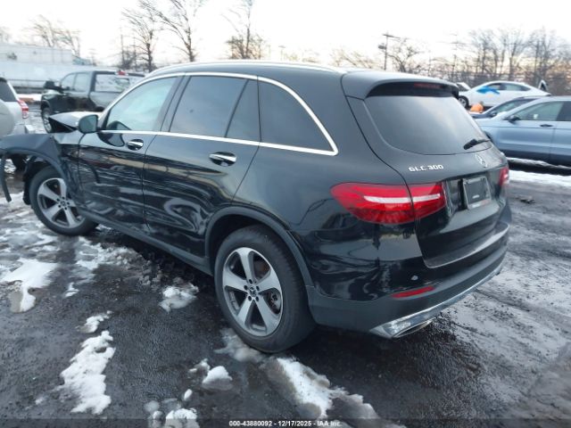 2018 MERCEDES-BENZ GLC 300 WDC0G4KBXJV042062 Photo 2
