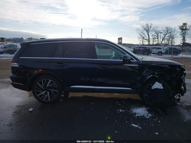 Lincoln Aviator Reserve 2025 5LM5J7XC0SGL29909 Image 13