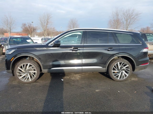 Lincoln Aviator Reserve 2025 5LM5J7XC0SGL29909 Image 14