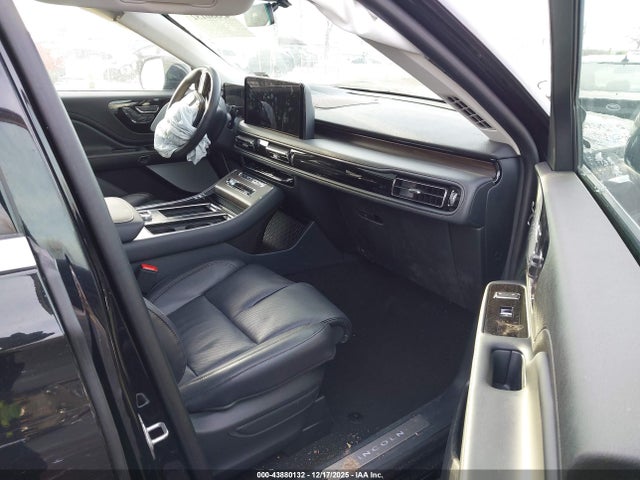 Lincoln Aviator Reserve 2025 5LM5J7XC0SGL29909 Image 5