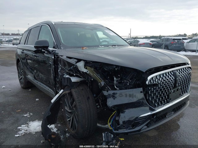 Lincoln Aviator Reserve 2025 5LM5J7XC0SGL29909 Image 6