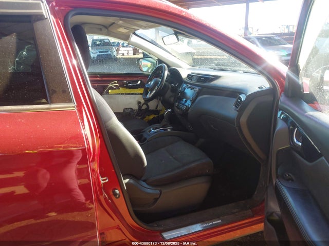 JN1BJ1CP6KW219682 Nissan Rogue Sport Sv