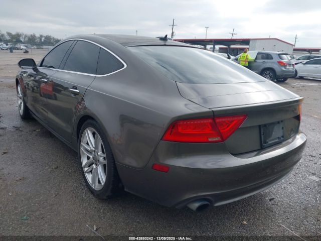 2015 AUDI A7 WAUWGAFC5FN032190 Photo 2
