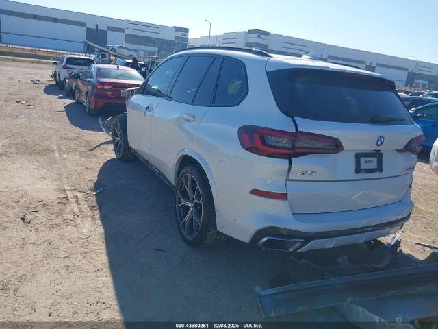 2021 BMW X5 5UXCR4C02M9G97308 Photo 2