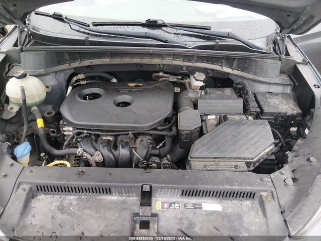 2018 HYUNDAI TUCSON KM8J33A42JU663588 Photo 9