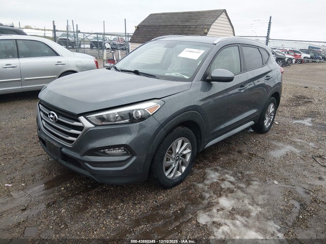 2018 HYUNDAI TUCSON KM8J33A42JU663588 Photo 1