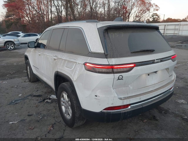 2023 JEEP GRAND CHEROKEE 1C4RJGAG1PC601757 Photo 2