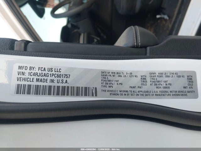 2023 JEEP GRAND CHEROKEE 1C4RJGAG1PC601757 Photo 8