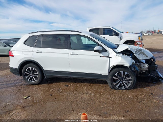 Aukcja sprzedaży 2023 Volkswagen Tiguan 2.0t S, vin: 3VVRB7AX5PM047703, numer aukcji: 43880439
