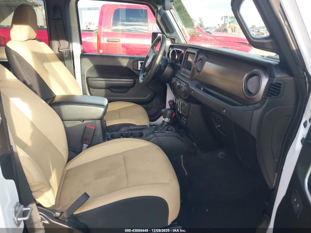 2021 JEEP WRANGLER 1C4GJXAN3MW626899 Photo 4