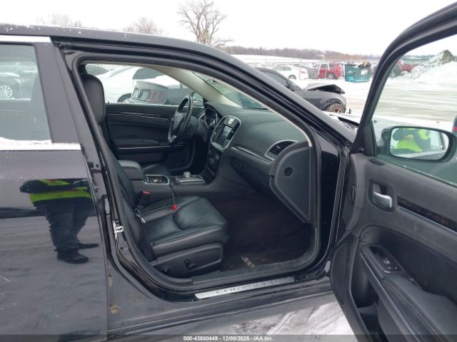 2017 CHRYSLER 300C 2C3CCAKG2HH580268 Photo 4