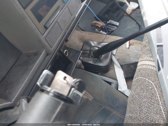 1989 CHEVROLET GMT-400 1GCDK14K0KE282594 Photo 10