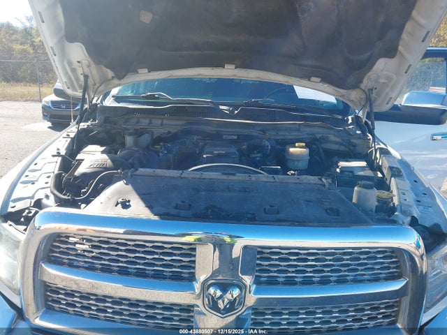 43880507 :رقم المزاد ، 3C63RRJL5FG542271 vin ، 2015 Ram 3500 Laramie مزاد بيع