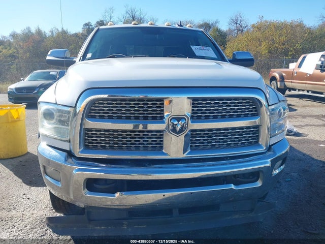 43880507 :رقم المزاد ، 3C63RRJL5FG542271 vin ، 2015 Ram 3500 Laramie مزاد بيع