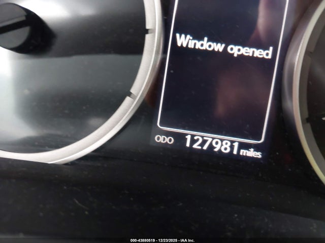 Lexus IS 200T 2016 JTHBA1D27G5016988 Image 16