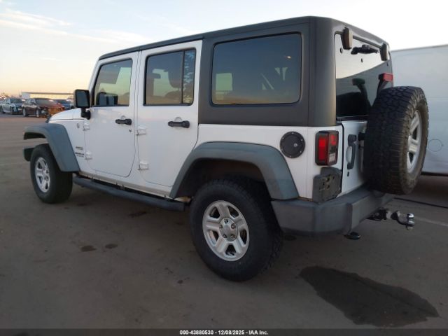 2013 JEEP WRANGLER UNLIMITED 1C4BJWDG9DL697558 Photo 2