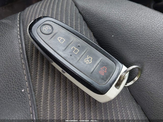 43880543 :رقم المزاد ، 1FMCU0J96DUD33117 vin ، 2013 Ford Escape Titanium مزاد بيع
