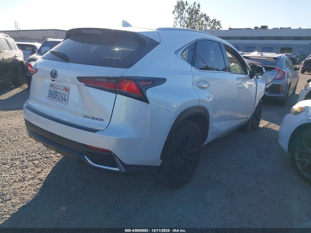 JTJBJRBZ8K2110093 Lexus NX 300H